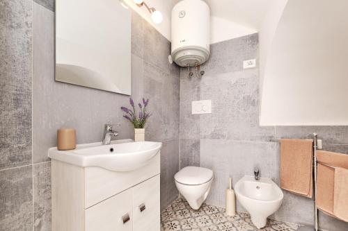 A bathroom at SIGNURIA APARTMENT