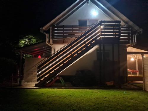 Leda Vendeghaz 8646 Balatonfenyves, Közép út kép - 3