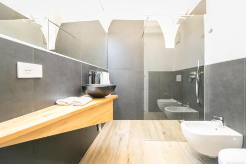 A bathroom at Luxury Apartment Muse 1 & 2
