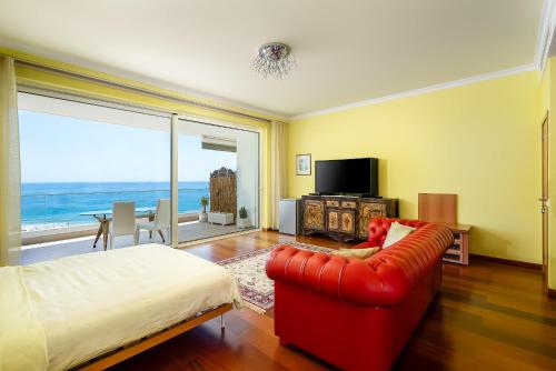 Televisyen dan/atau pusat hiburan di Porto de Mos Golf & Beach B&B AL-40312