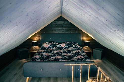 Voodi või voodid majutusasutuse Tiny house near Viljandi lake toas