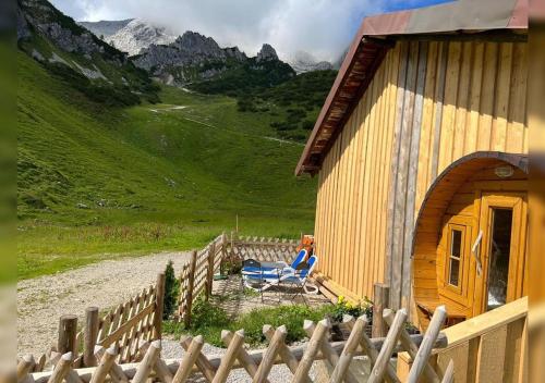 Hochalm-Premium-Campingfass auf 1705 m, no car access,  Garmisch-Partenkirchen, Germany - Booking.com