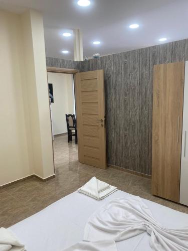 Katil atau katil-katil dalam bilik di Golden Sea View Apartments
