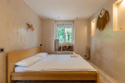 Seabreeze Carihuela Sea View Apartment with Terrace near the Beach