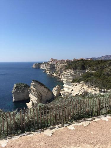Appartement duplex plein sud sur le port de Bonifacio