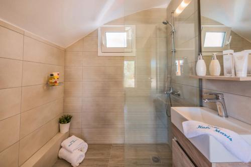 Kúpeľňa v ubytovaní Villa Hali Maris by Villa Plus