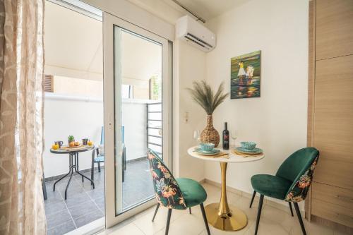 MYRTIA APARTMENT few steps from the sea