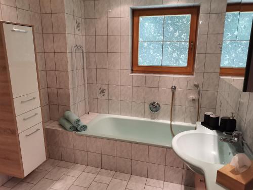 Fotografie z fotogalerie ubytování Appartement Erika v destinaci Hainzenberg