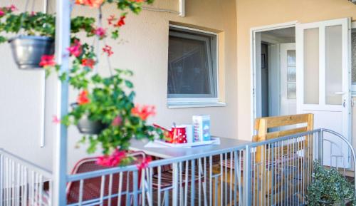Balkoni atau teres di Apartman Viljevac, Donji Miholjac