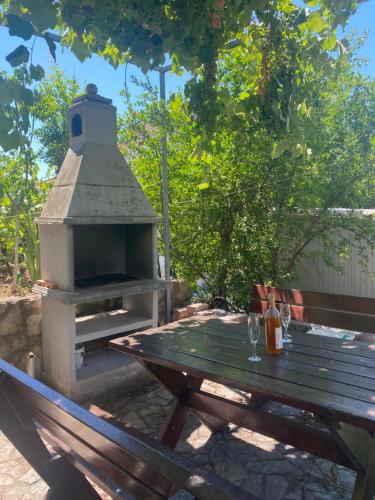 Gambar di galeri bagi Sunny Villa Apartments di Budva