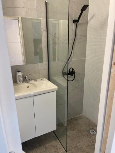 Koupelna v ubytování Cres Studio C