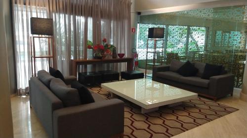 Χώρος καθιστικού στο A1 Flats WYM Brooklin