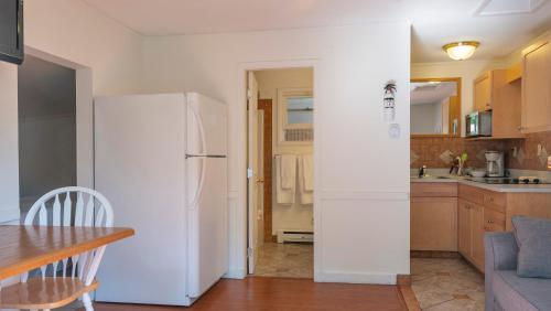 Gallery image of The Village Motel in Naramata