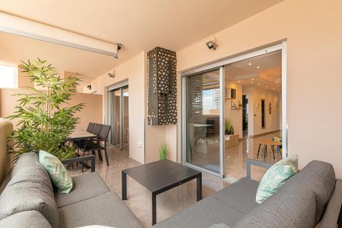 GO2TENERIFE Apart'Madera Terrace, Swimming pool & Parking