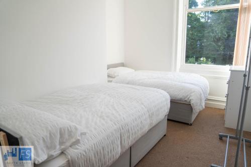 Photo de la galerie de l'établissement 2 Bedrooms with 4 beds - sleeps 6, à Sunderland