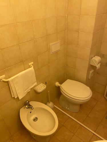 Photo de la galerie de l'établissement GFH - Hotel Spiaggia D'Oro, à Marotta