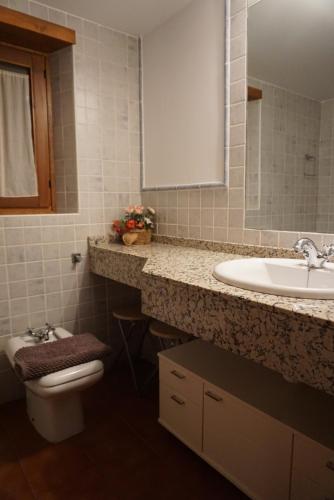 Kúpeľňa v ubytovaní Esterri apartamento ideal famílias o grupos con Wifi