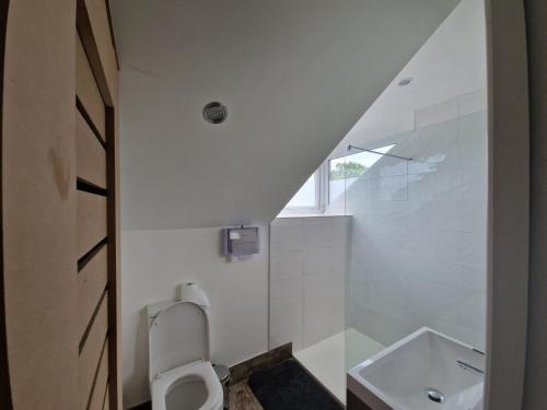 A bathroom at Milne Apartment 1