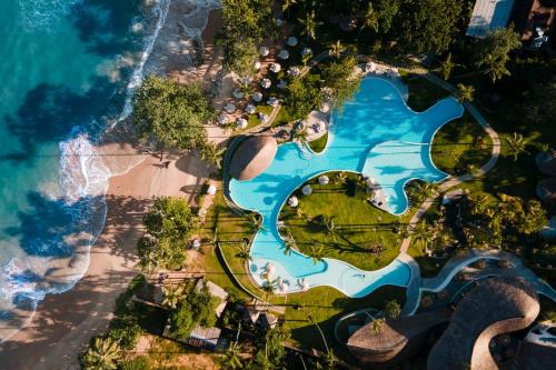 Uma vista aérea de Eden Beach Khaolak Resort and Spa A Lopesan Collection Hotel - SHA Extra Plus