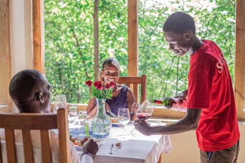 Clientes alojados en Adrift River Club