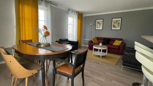 Jadalnia w apartamencie