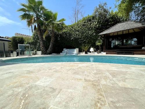 Hồ bơi trong/gần U0616 - Magnifique villa avec piscine proche Nice, Cannes