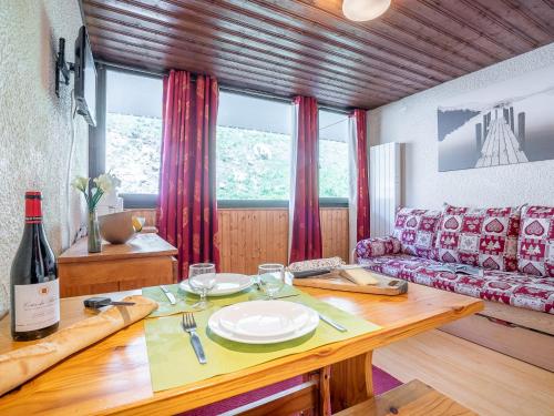 Apartment Sérac B4 by Interhome