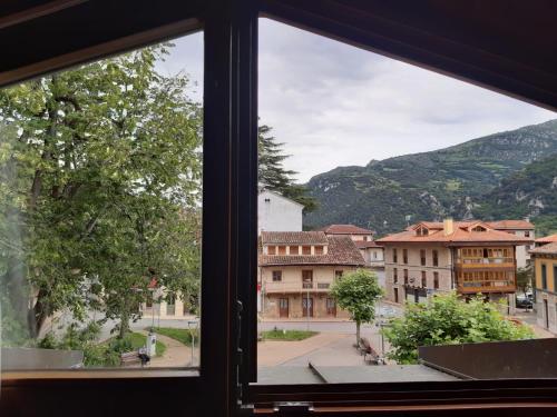 Gallery image of Hotel La Plaza in Proaza