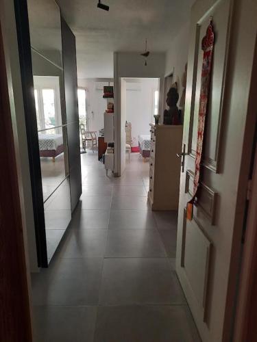 Photo de la galerie de l'établissement rez de jardin zen, 50 m2, aux portes de l Esterel et proche mer, parking gratuit, à Fréjus