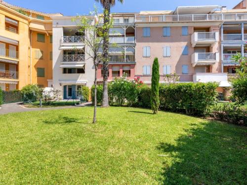 Apartment Terre du Soleil-1 by Interhome