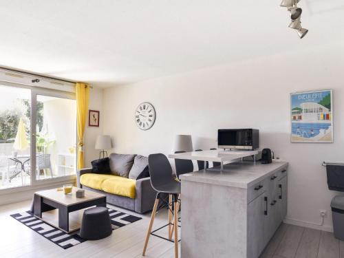 Apartment Cimiez Les Pins by Interhome
