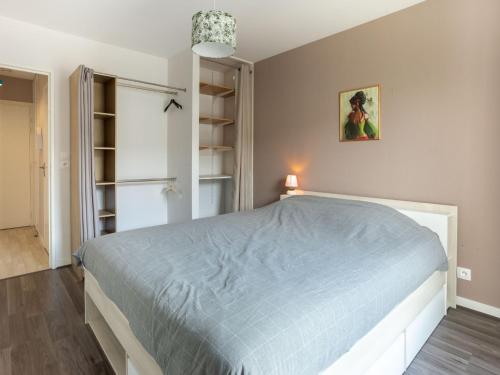 Apartment Montjoie- Bat A by Interhome