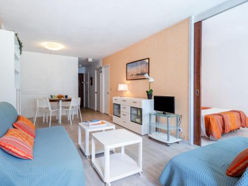 Posedenie v ubytovaní Apartment Victoria Surf-13 by Interhome
