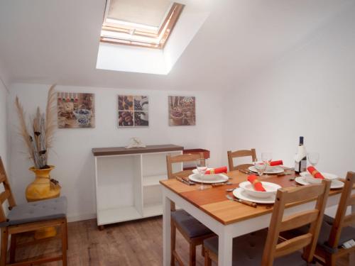 Apartment Apartment Embaixador by Interhome