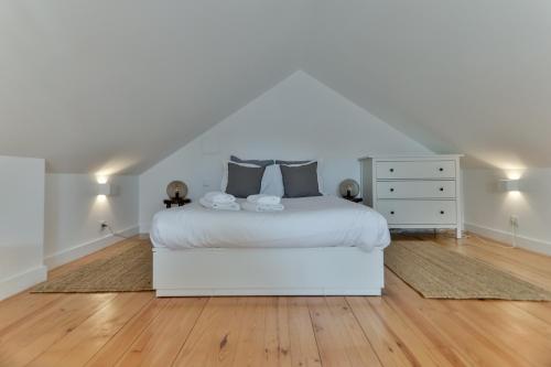 Loft Martires da Liberdade by Porto City Hosts