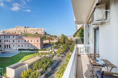 Modern flat in the grounds of Acropolis Monuments -Armonia-