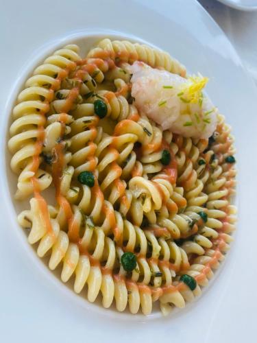 アパートホテルの敷地内または近くでの食事または食べ物