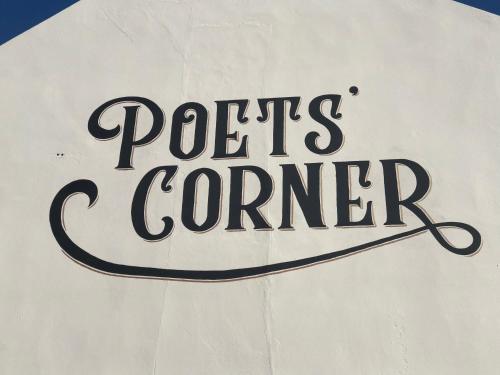 Poets Rest, free parking, EV socket fees apply walk to beach photo 27
