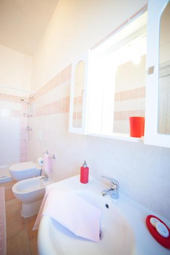 Koupelna v ubytování Agriturismo La Palascìa Masseria Agreste