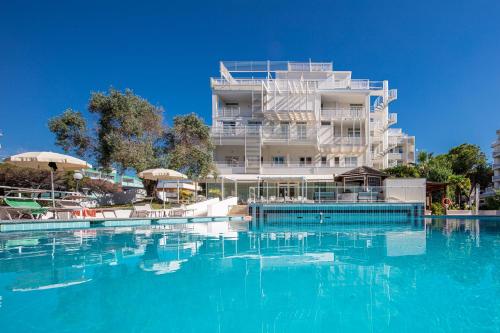 Hồ bơi trong/gần Hotel Bembo