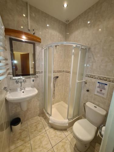Ванная комната в Hotel Rytwiany Pałac