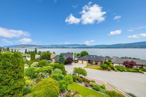 Casa Grande Lakeview House