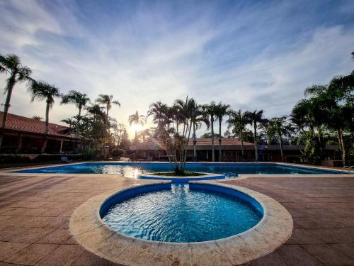 Kolam renang di atau dekat dengan Complejo Americano
