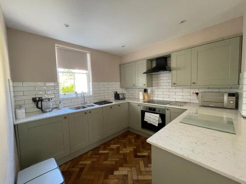 Η κουζίνα ή μικρή κουζίνα στο Cathedral View Apartment, Flat 4