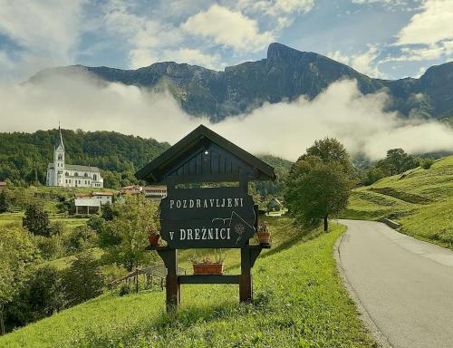 Foto dalla galleria di Hiša Planica a Kobarid