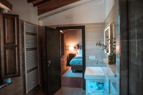 Kamar mandi di Borgo San Vincenzo