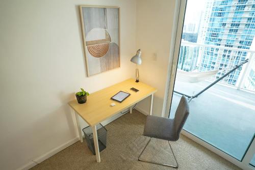4 bed full condo in Miami with skyline & sea view photo 30