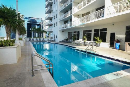 4 bed full condo in Miami with skyline & sea view photo 48
