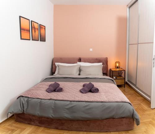 Modern studio Chiou