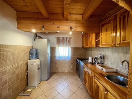 Una cocina o cocineta en Lightning apartments